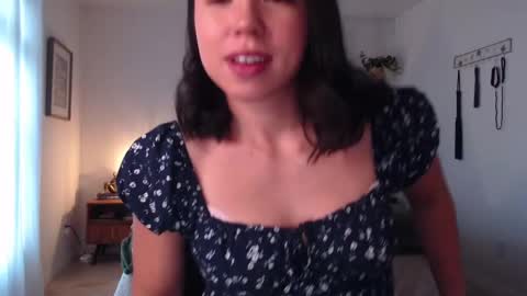 Snapshot of jadelove_ chatting on February 24, 2025, 8:03 pm Jade Love online show from February 24, 2025, 8:03 pm