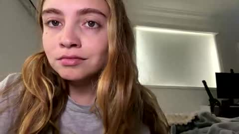 jademonroe0522 online show from February 9, 2026, 3:05 pm