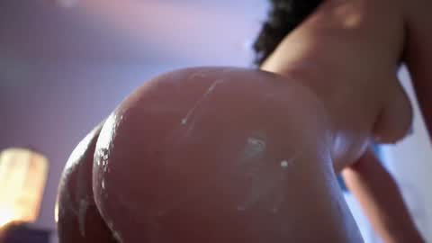 Snapshot of jadeperez_ chatting on December 16, 2024, 2:25 am Jade online show from December 16, 2024, 2:25 am