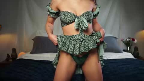 Snapshot of jadeperez_ chatting on March 12, 2025, 11:54 pm Jade online show from March 12, 2025, 11:54 pm