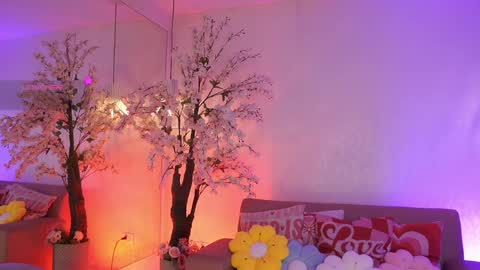 Jade Summer online show from March 24, 2026, 11:37 am