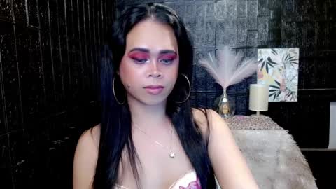 Jade online show from December 19, 2024, 4:02 pm