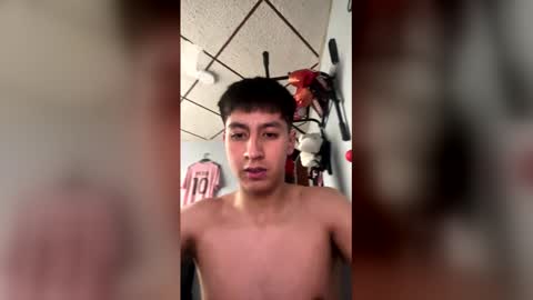 jaider_17 online show from January 6, 2026, 8:23 pm