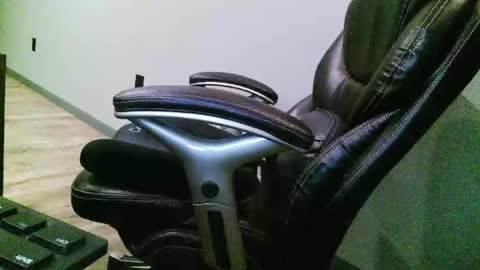 jajake56 online show from April 18, 2026, 10:43 pm