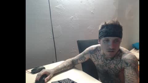 showingitoff online show from October 24, 2025, 12:41 am