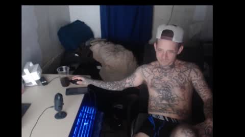 showingitoff online show from December 4, 2025, 8:01 am