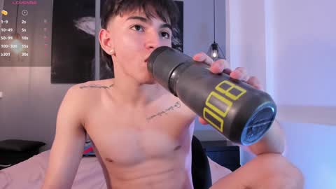 Snapshot of jake33__ chatting on December 9, 2024, 9:37 pm jake online show from December 9, 2024, 9:37 pm