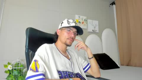 Snapshot of jake_miller__ chatting on May 25, 2026, 7:20 pm Jake online show from May 25, 2026, 7:20 pm