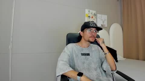 Snapshot of jake_miller__ chatting on June 9, 2026, 7:25 pm Jake online show from June 9, 2026, 7:25 pm