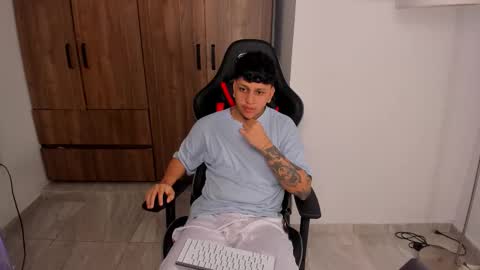 Snapshot of jake_pons chatting on October 10, 2025, 2:16 pm Jake Pons online show from October 10, 2025, 2:16 pm