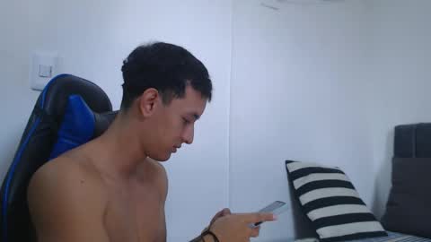 Snapshot of jake_shadow14 chatting on February 14, 2026, 5:53 pm Hi guys im new 3 online show from February 14, 2026, 5:53 pm