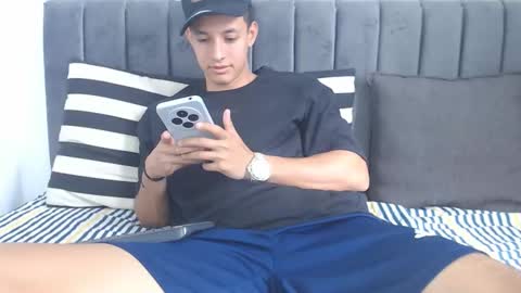 Snapshot of jake_shadow14 chatting on February 21, 2026, 6:09 pm Hi guys im new 3 online show from February 21, 2026, 6:09 pm