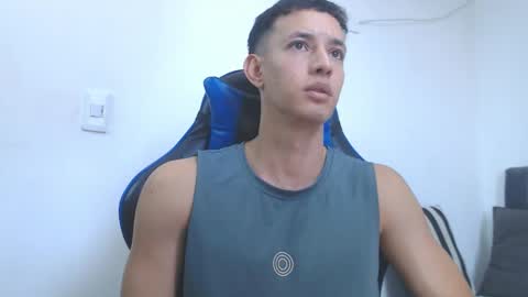 Snapshot of jake_shadow14 chatting on March 2, 2026, 6:15 pm Hi guys im new 3 online show from March 2, 2026, 6:15 pm