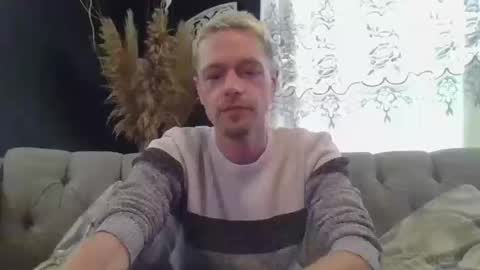 jakjakrabbit online show from October 12, 2025, 8:08 pm