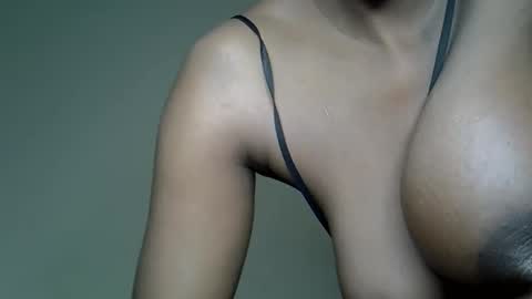 Snapshot of jalie_petite256 chatting on October 30, 2025, 7:14 pm immy the great online show from October 30, 2025, 7:14 pm