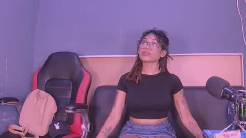 Snapshot of jamaicanbabex chatting on December 11, 2024, 1:17 pm jamaicanbabex online show from December 11, 2024, 1:17 pm