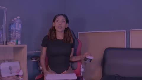 Snapshot of jamaicanbabex chatting on January 15, 2025, 9:45 am jamaicanbabex online show from January 15, 2025, 9:45 am