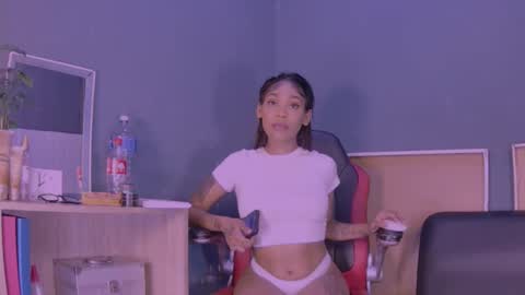 Snapshot of jamaicanbabex chatting on January 24, 2025, 1:36 pm jamaicanbabex online show from January 24, 2025, 1:36 pm