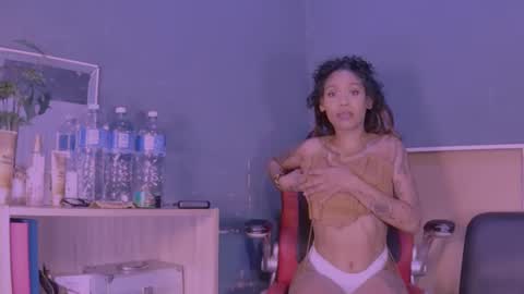 Snapshot of jamaicanbabex chatting on February 4, 2025, 1:59 pm jamaicanbabex online show from February 4, 2025, 1:59 pm