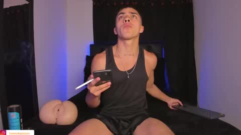 LeonardoInsta LeonardoperezcoPvt open online show from March 2, 2025, 2:08 am