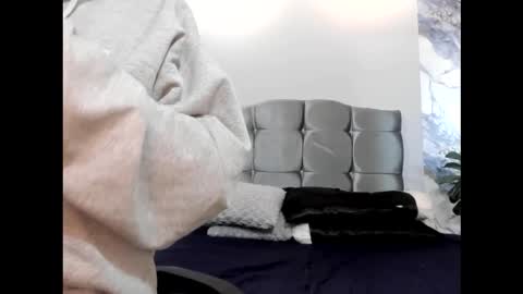 james_adamss_ online show from January 16, 2026, 12:31 pm