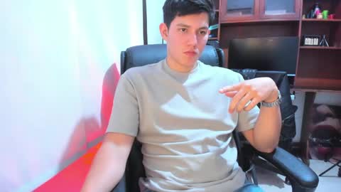 james_cr online show from February 5, 2025, 7:18 am