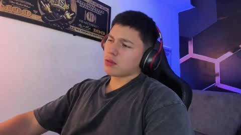 james_cr online show from September 17, 2025, 2:57 am