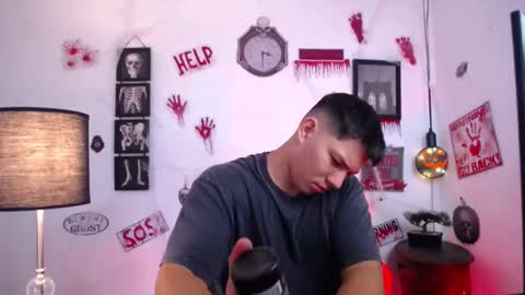 james_cr online show from October 27, 2025, 12:20 pm