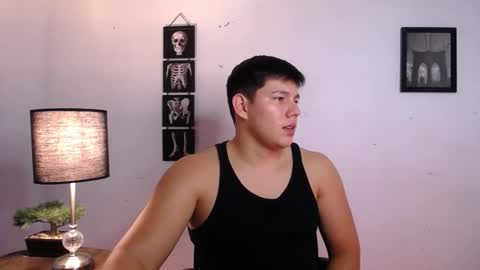 james_cr online show from November 17, 2025, 11:43 pm