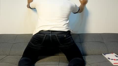 james_silva1 online show from May 5, 2026, 2:30 am