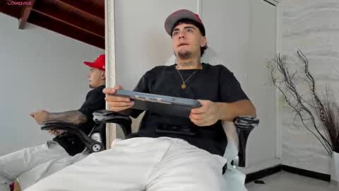 jamesdekker online show from September 19, 2025, 7:58 pm