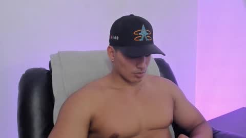 Snapshot of jamesgraay chatting on March 4, 2025, 7:54 pm James Gray online show from March 4, 2025, 7:54 pm