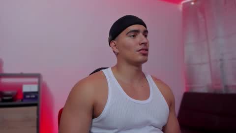 Snapshot of jamesgraay chatting on September 21, 2025, 9:05 pm James Gray online show from September 21, 2025, 9:05 pm