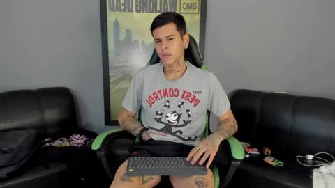 Jamesinked  online show from December 15, 2024, 3:53 pm