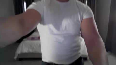 Snapshot of jamesmckendree chatting on November 16, 2025, 7:19 pm jamesmckendree online show from November 16, 2025, 7:19 pm