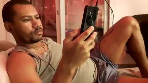 Snapshot of jamielonnas chatting on October 24, 2025, 3:30 pm Jamie Lonnas online show from October 24, 2025, 3:30 pm