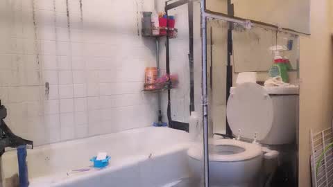 Bootyshows online show from November 9, 2025, 1:20 pm