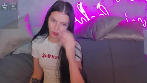 Eva online show from November 19, 2025, 10:54 pm