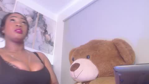 Snapshot of janeebony_ chatting on October 23, 2025, 5:33 pm Jane online show from October 23, 2025, 5:33 pm