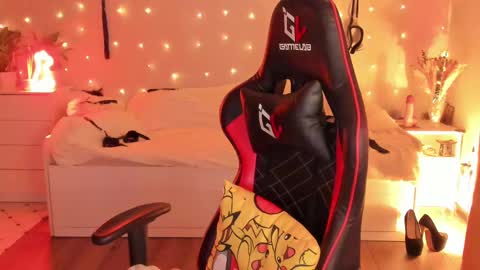 Snapshot of janegrey11 chatting on February 27, 2025, 3:25 am Jane online show from February 27, 2025, 3:25 am