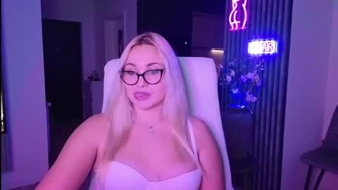 Snapshot of janemiss chatting on October 31, 2025, 9:27 pm Jane online show from October 31, 2025, 9:27 pm