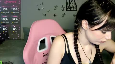 Alexia online show from June 1, 2026, 9:22 am