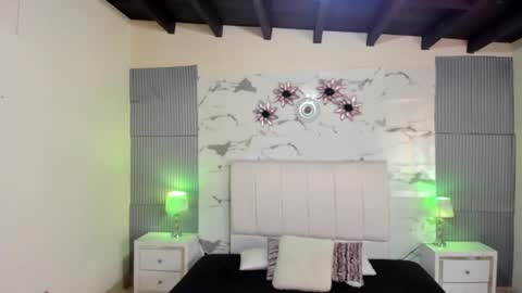 Snapshot of janickbaker chatting on February 28, 2025, 7:25 pm Jani online show from February 28, 2025, 7:25 pm