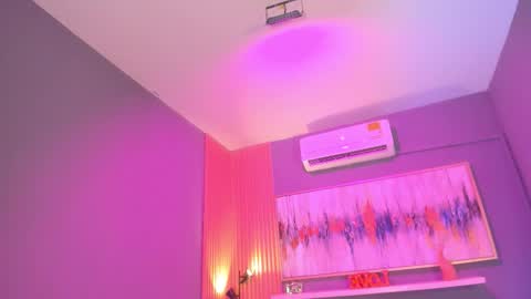 Janinne  online show from February 24, 2026, 10:57 am