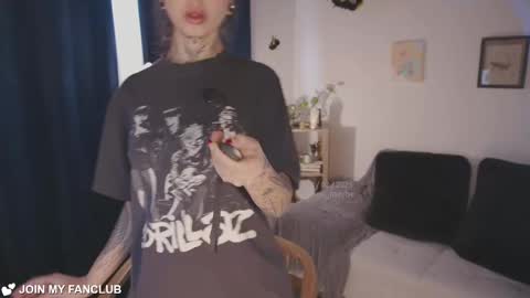   jmaybe e online show from February 17, 2026, 1:51 pm