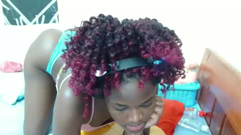 Snapshot of jannie_e chatting on March 19, 2026, 7:07 pm Jannie online show from March 19, 2026, 7:07 pm