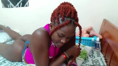 Snapshot of jannie_e chatting on April 1, 2026, 9:01 pm Jannie online show from April 1, 2026, 9:01 pm