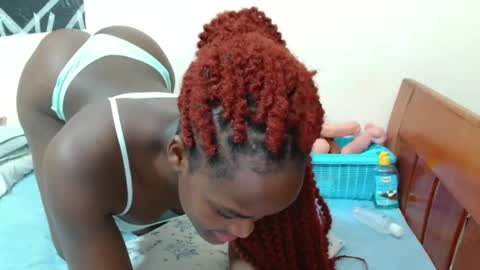 Snapshot of jannie_e chatting on April 7, 2026, 7:03 pm Jannie online show from April 7, 2026, 7:03 pm