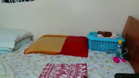 Snapshot of jannie_e chatting on April 14, 2026, 7:47 am Jannie online show from April 14, 2026, 7:47 am