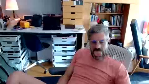 jareth_returns online show from October 11, 2025, 4:49 pm